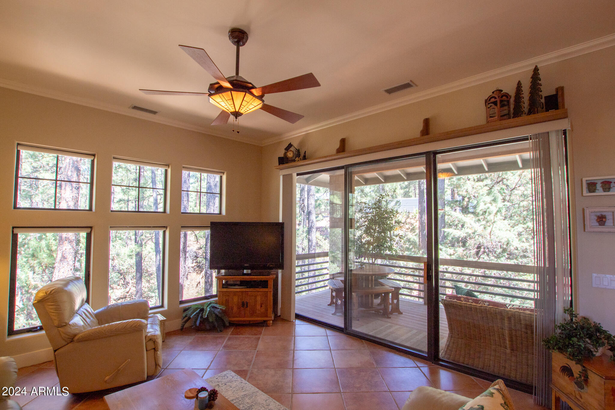 4533 Sundown Lane Pine, AZ 85544 - Photo 22 of 38 Spacious and views from every window