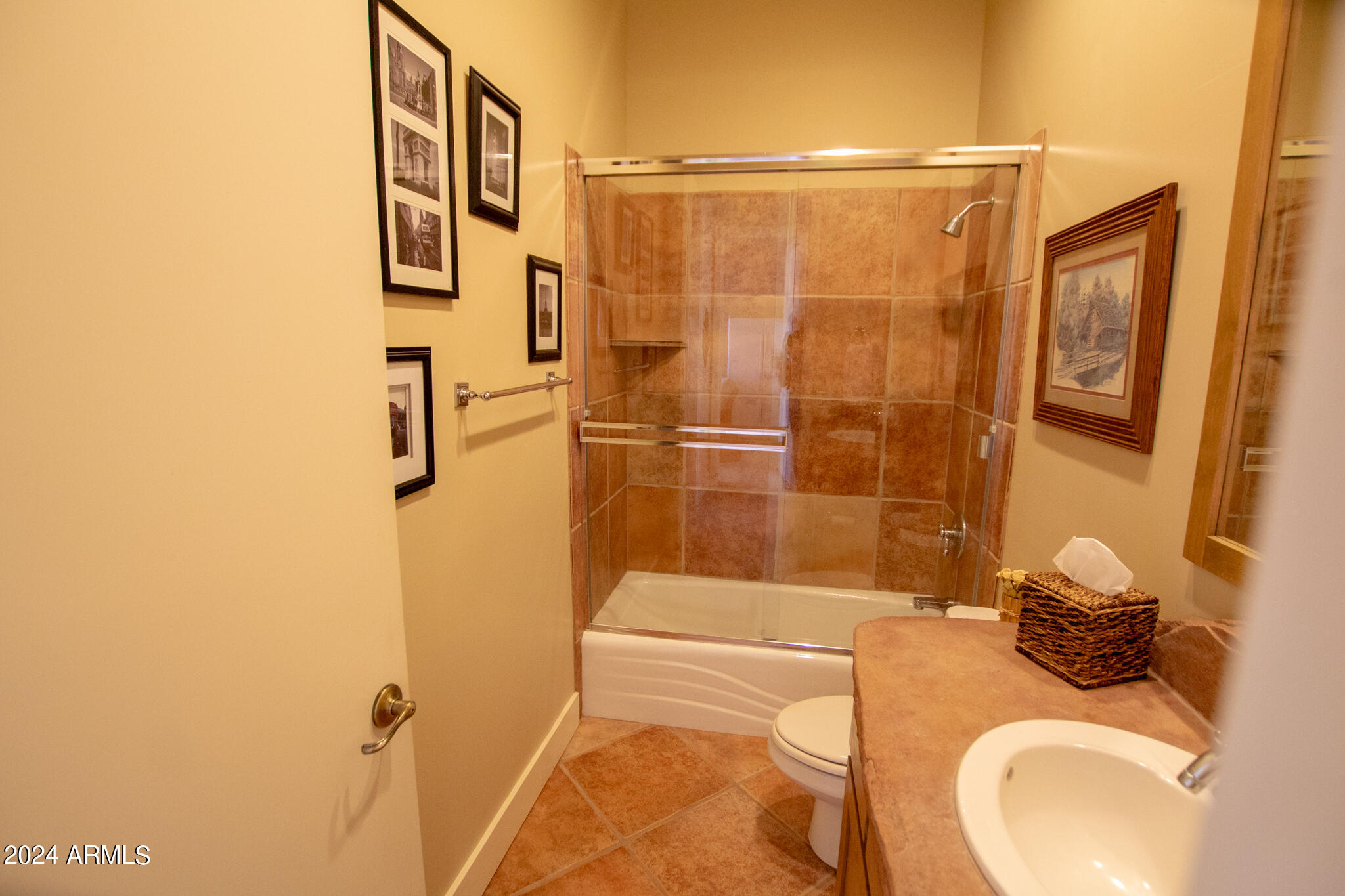 4533 Sundown Lane Pine, AZ 85544 - Photo 34 of 38 Full Guest Bat - 2