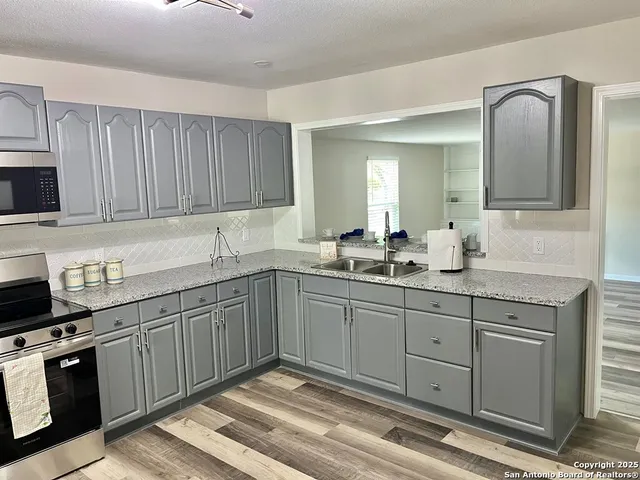 $269,500 | 1210 North Polk Street, Beeville, TX 78102