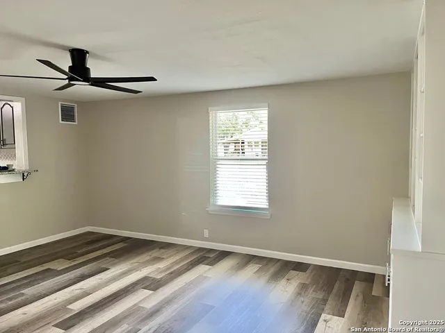 $269,500 | 1210 North Polk Street, Beeville, TX 78102