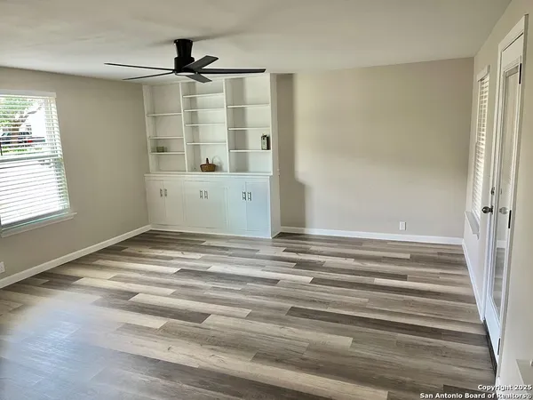 $259,500 | 1210 North Polk Street, Beeville, TX 78102
