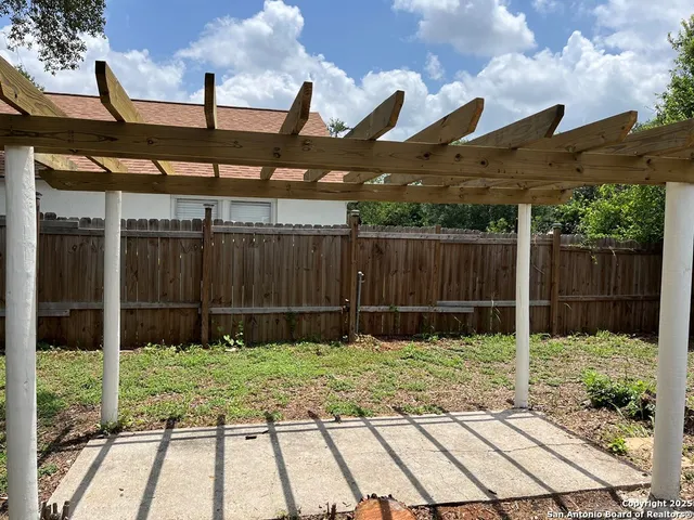 $269,500 | 1210 North Polk Street, Beeville, TX 78102