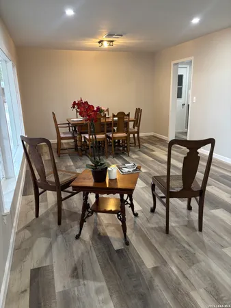 $259,500 | 1210 North Polk Street, Beeville, TX 78102