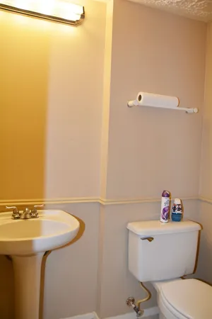 $2,100 | 3703 Embarcadero Drive, Houston, TX 77082