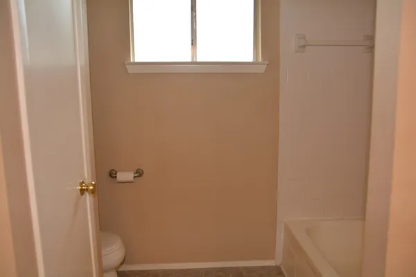 $2,100 | 3703 Embarcadero Drive, Houston, TX 77082