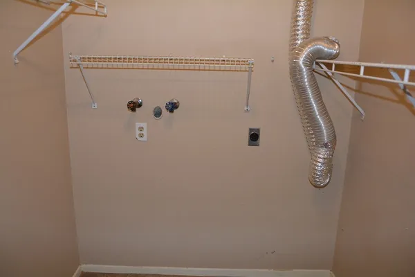 $2,100 | 3703 Embarcadero Drive, Houston, TX 77082