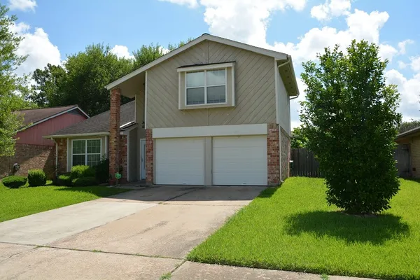 $2,100 | 3703 Embarcadero Drive, Houston, TX 77082