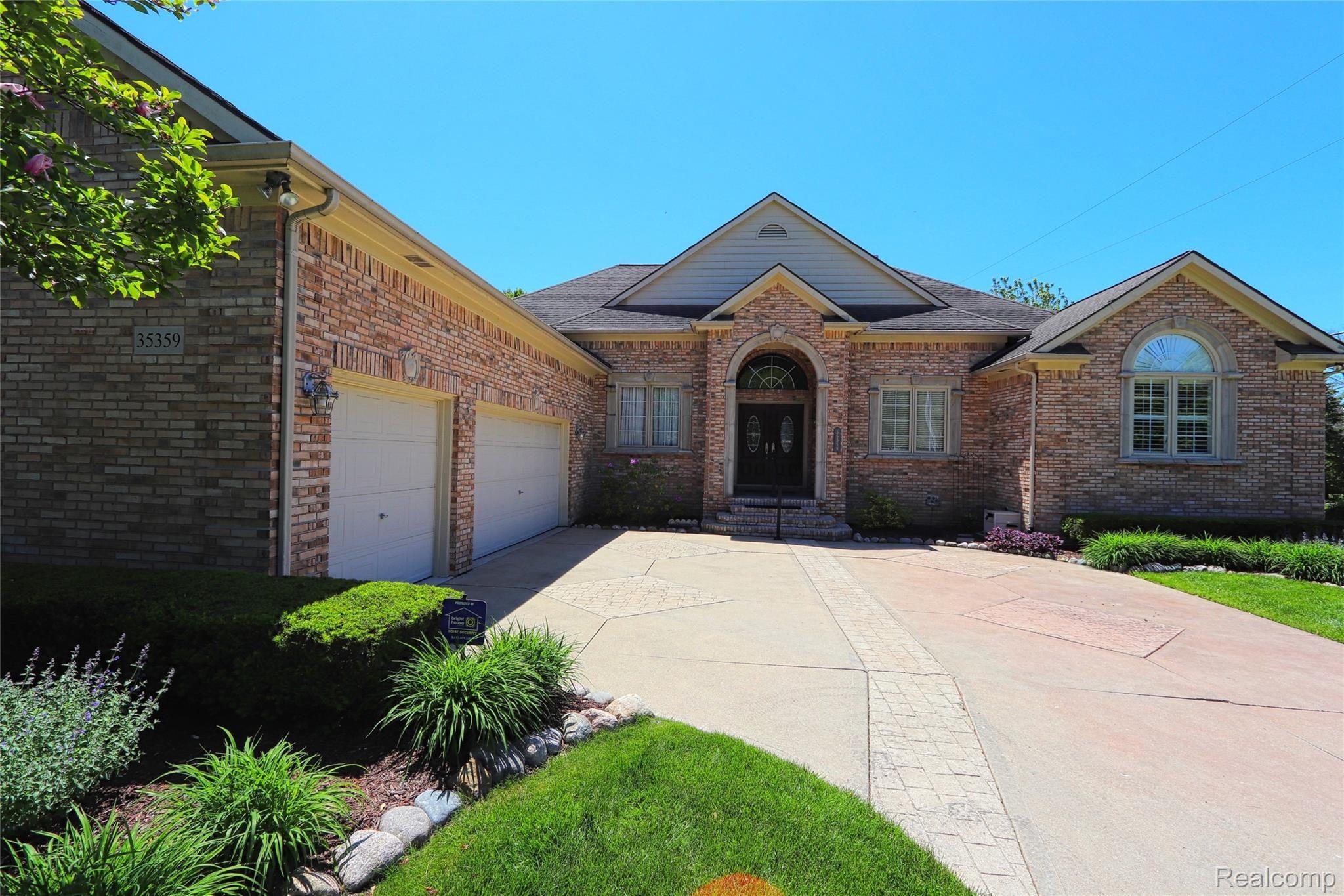 35359 Curtis Road Livonia, MI 48152 - Photo 3 of 71 IMG_0734_InPixio.jpg
