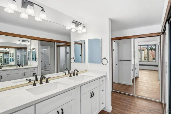 $4,300 | 3956 Nobel Drive, Unit 203, San Diego, CA 92122