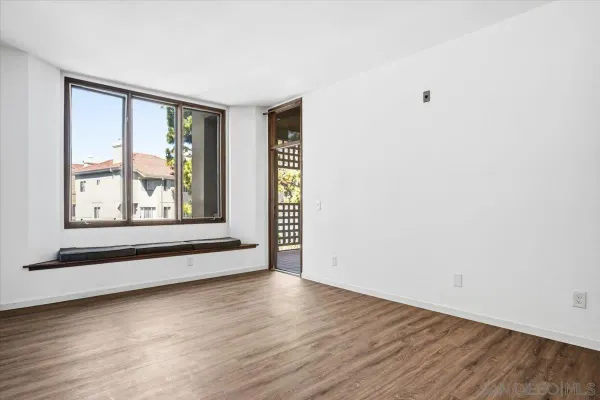 $4,300 | 3956 Nobel Drive, Unit 203, San Diego, CA 92122
