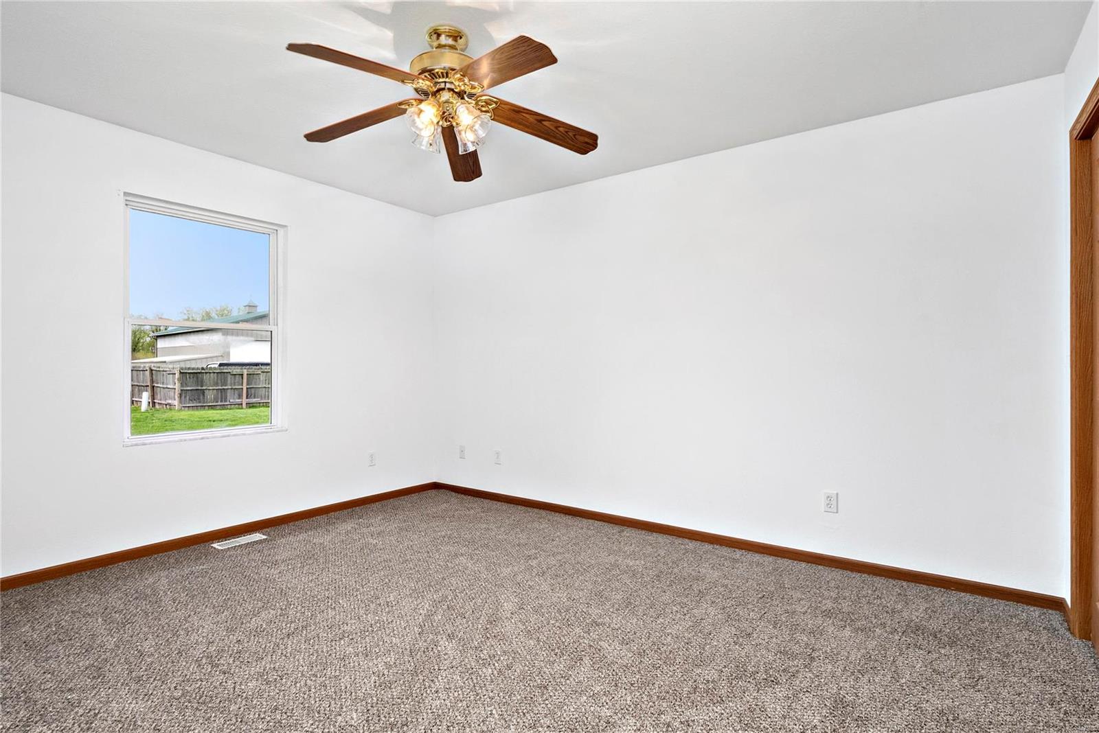 9864 Oak Grove School Road Lebanon, IL 62254 - Photo 11 of 30