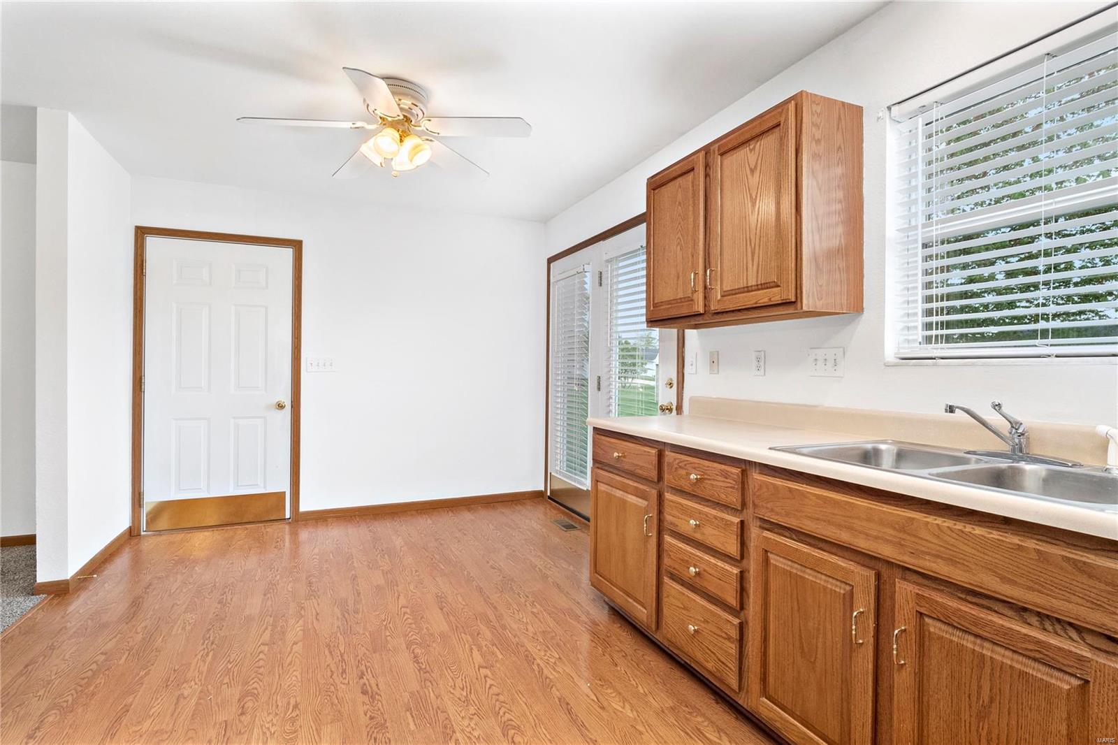 9864 Oak Grove School Road Lebanon, IL 62254 - Photo 5 of 30