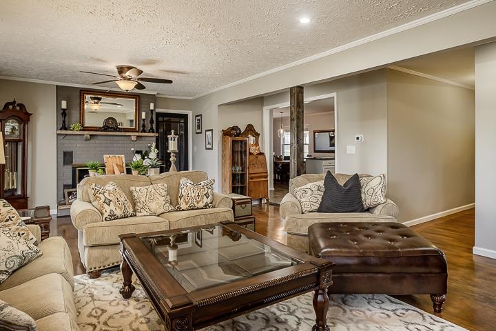 757 Robinson Ridge Road Baxter, TN 38544 - Photo 3 of 26 a living room with furniture and wooden floor