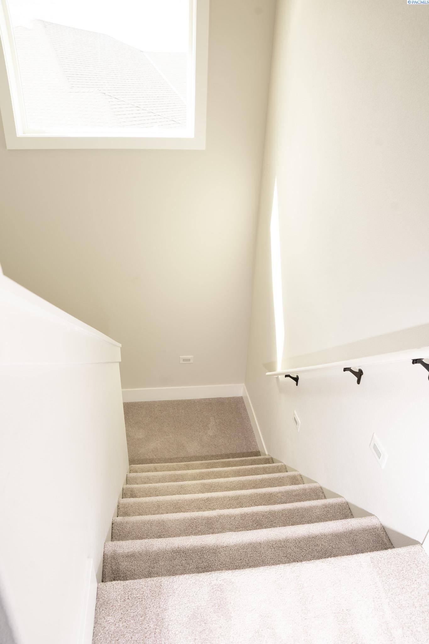 1900 Beacon Road Grandview, WA 98930 - Photo 10 of 25 Gallery Image 10