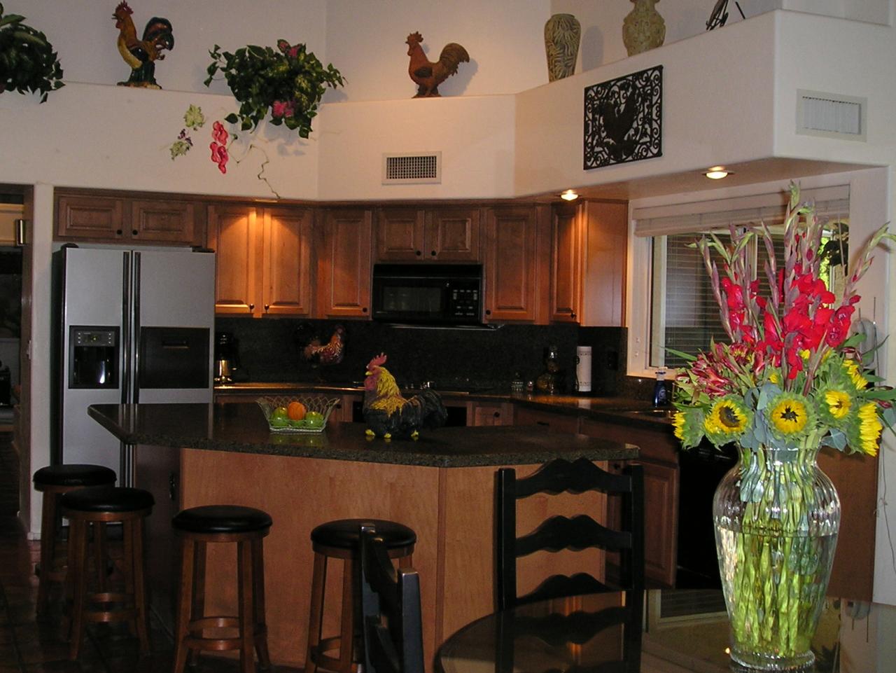 4716 East Hearn Road Phoenix, AZ 85032 - Photo 8 of 14 Kitchen View