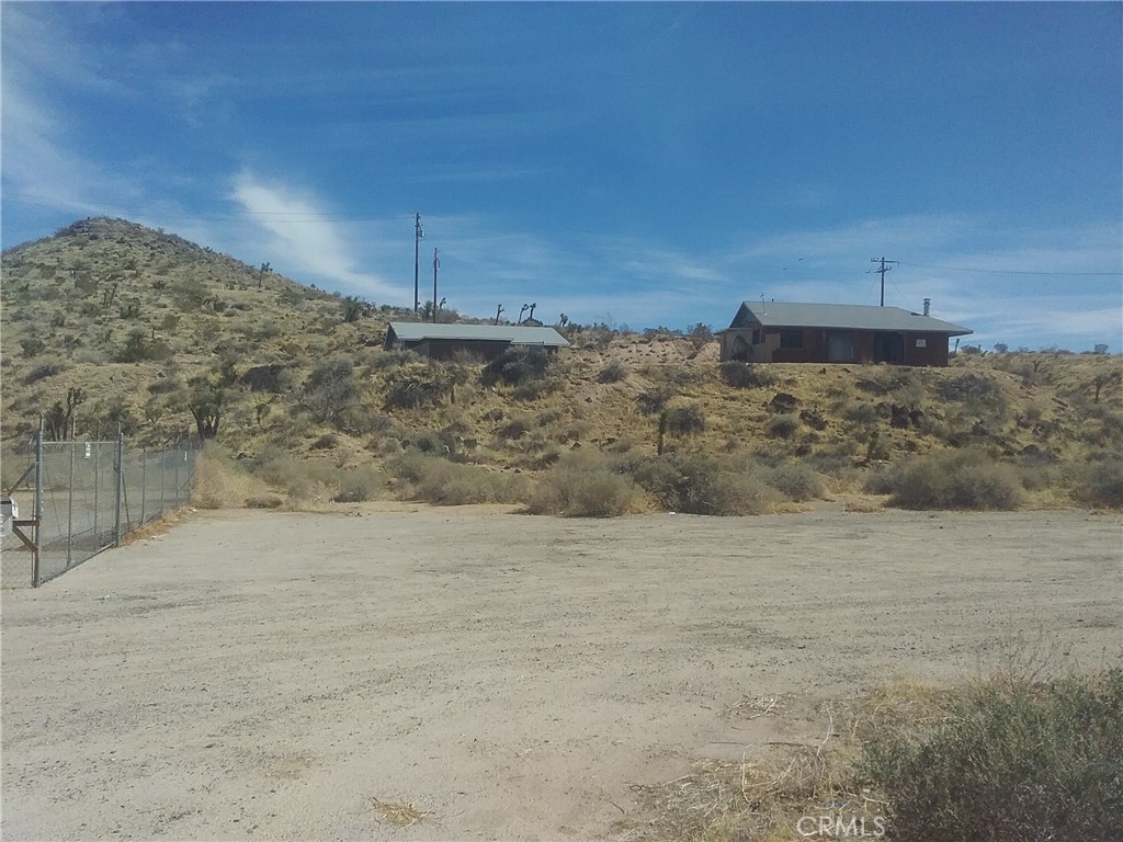 4409 Old Woman Springs Road Yucca Valley, CA 92284 - Photo 1 of 6 a view of a terrace space