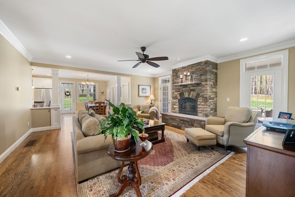 99 Red Gate Road Tyngsborough, MA 01879 - Photo 4 of 40 Gallery Image 4