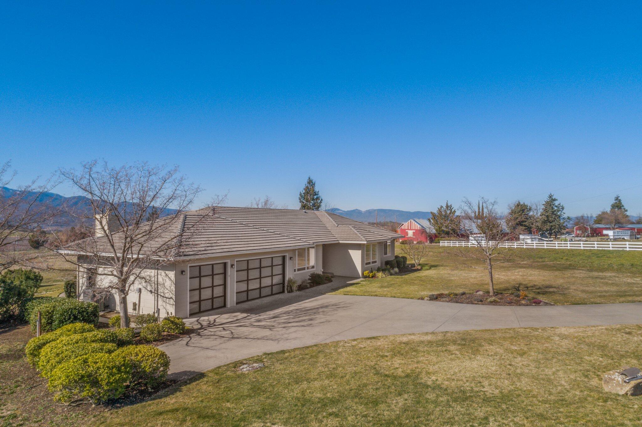 5710 Amerman Road Ashland, OR 97520 - Photo 9 of 76 9-web-or-mls-DJI_0046