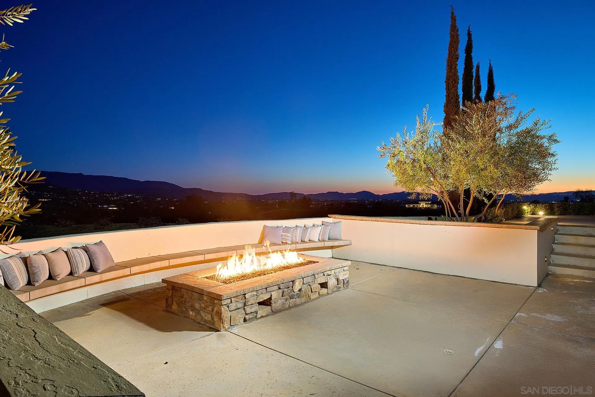 38408 Mesa Road Temecula, CA 92592 - Photo 40 of 57 a view of outdoor space with seating space