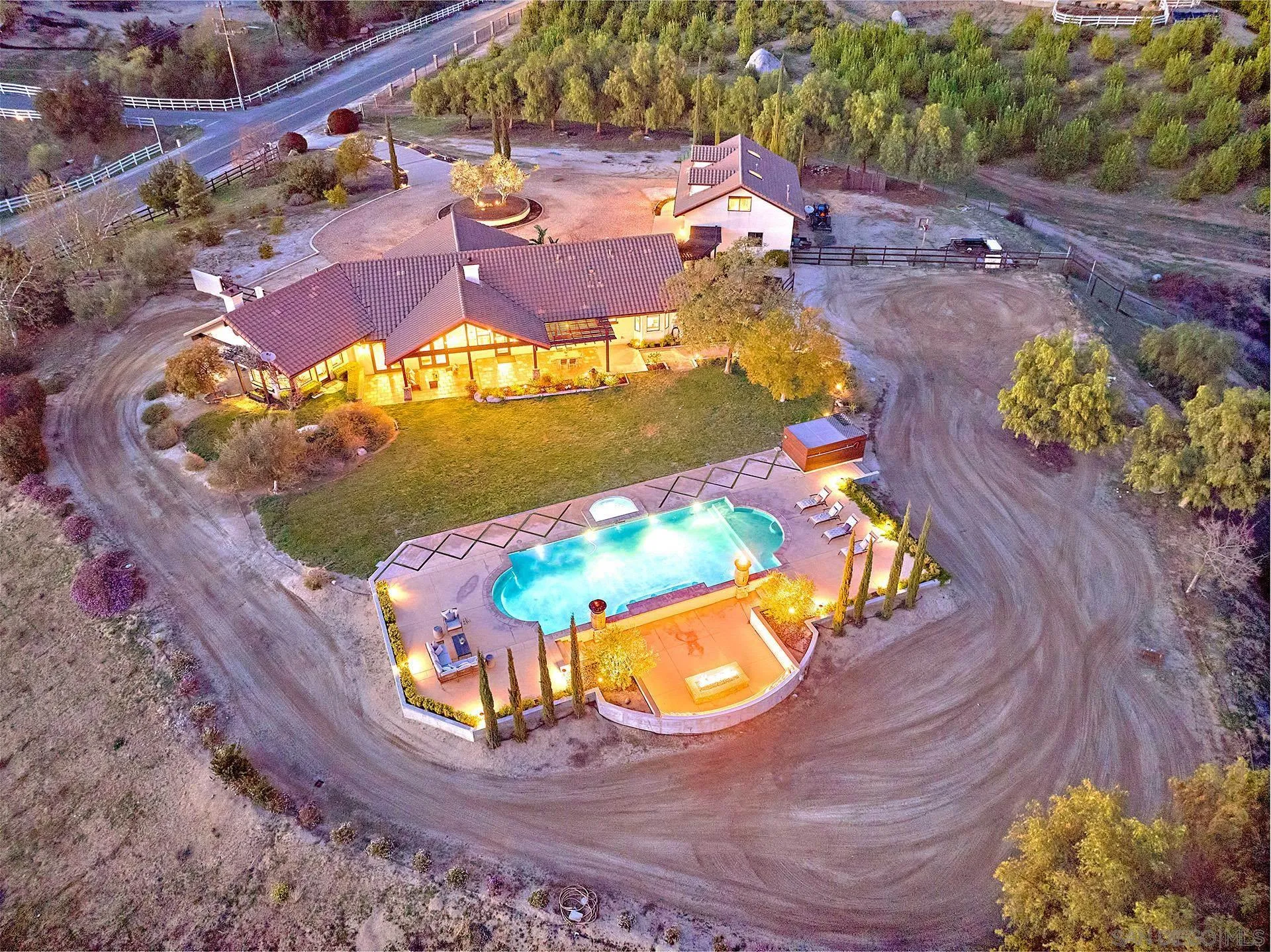 38408 Mesa Road Temecula, CA 92592 - Photo 4 of 57