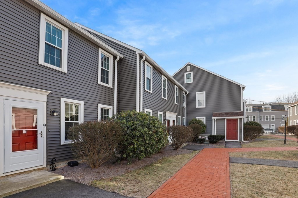 43 Wenlock Road, Unit 43 Boston, MA 02122 - Photo 19 of 23