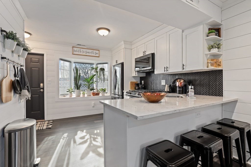 43 Wenlock Road, Unit 43 Boston, MA 02122 - Photo 6 of 23