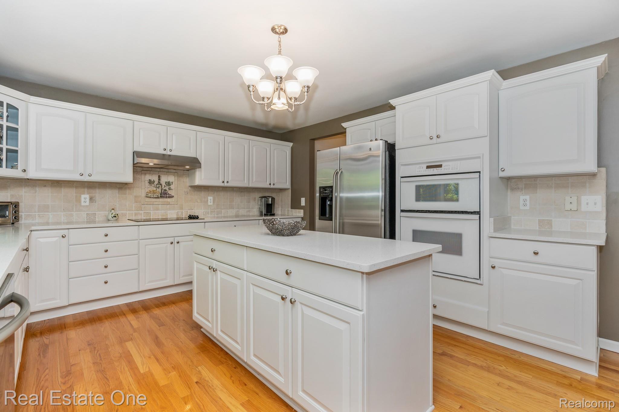 1887 Cloverdale Drive Rochester, MI 48307 - Photo 13 of 39 Cloverdale MLS-W016.jpg