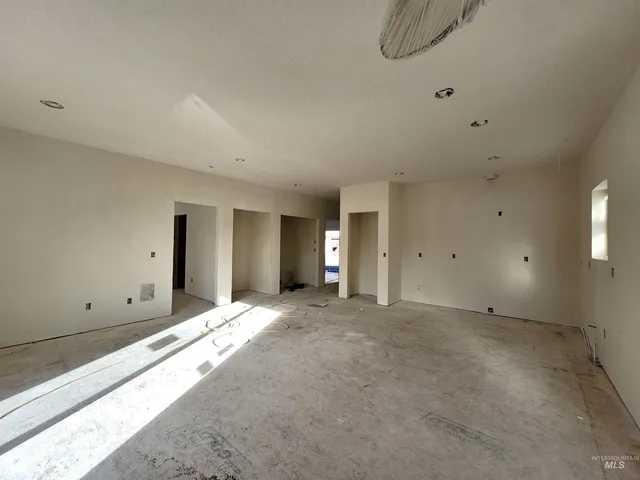 $349,000 | 402 Highline Lane, Potlatch, ID 83855