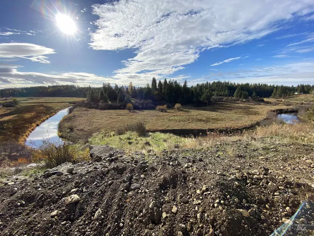 $349,000 | 402 Highline Lane, Potlatch, ID 83855