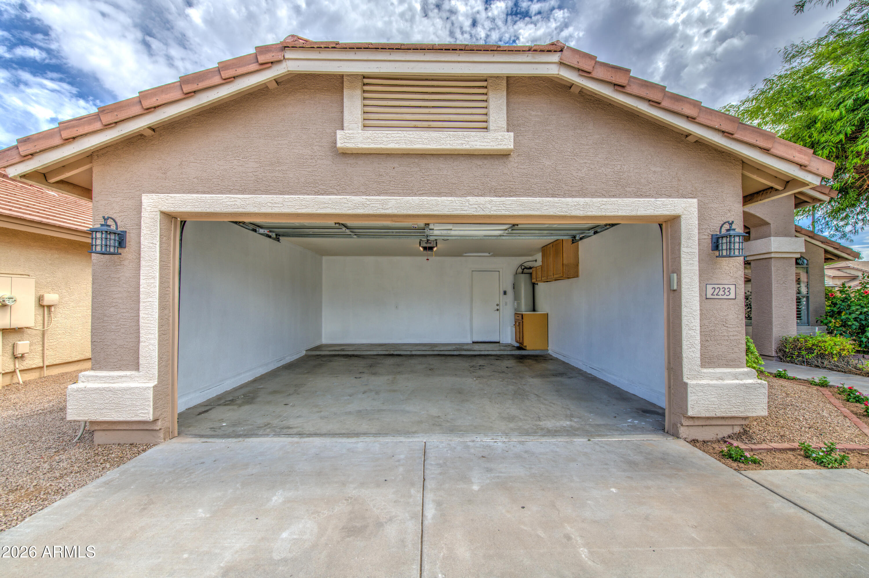 2233 East Rawhide Street Gilbert, AZ 85296 - Photo 3 of 21 Garage 1