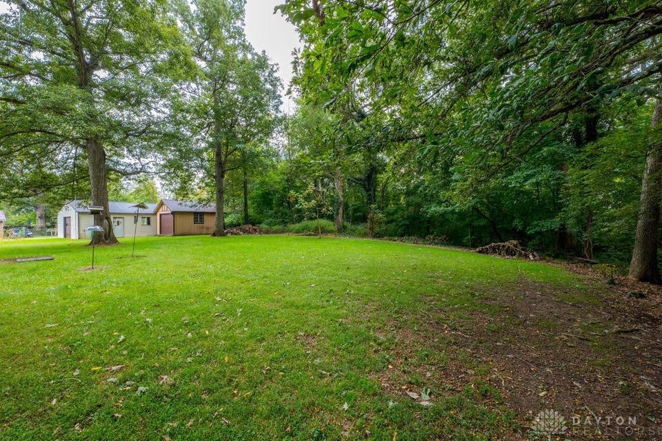3215 East Pitchin Road Springfield, OH 45502 - Photo 3 of 49
