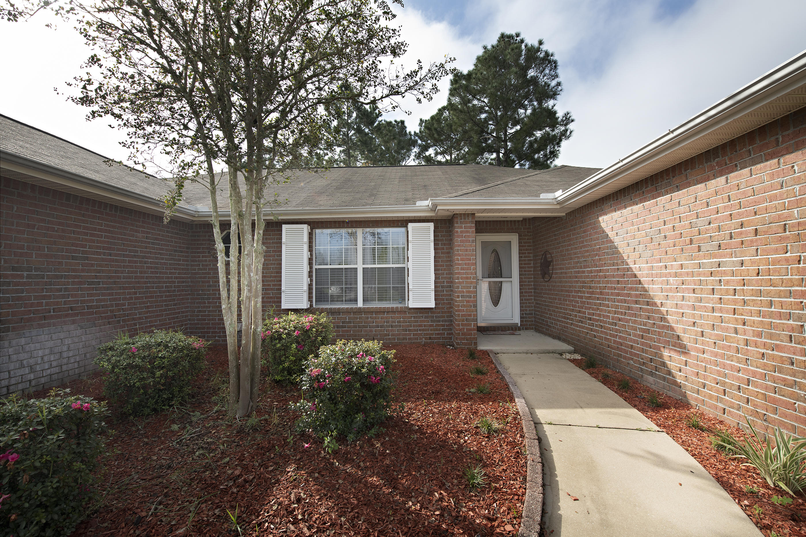 7583 Woodmont Road Navarre, FL 32566 - Photo 2 of 38 Gallery Image 2