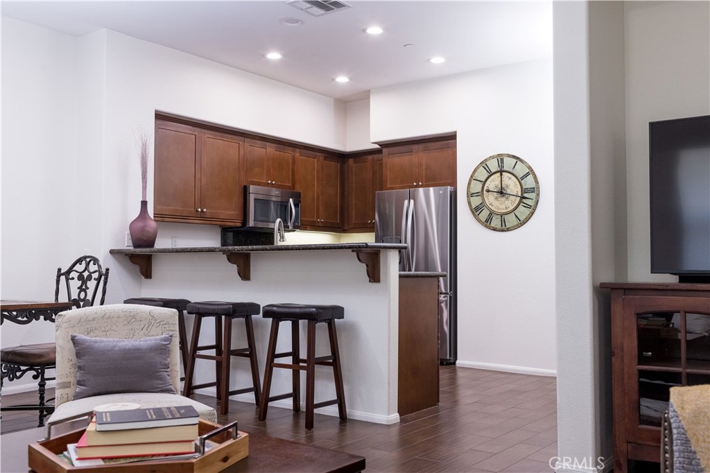 2245 Rolling River Lane, Unit 5 Simi Valley, CA 93063 - Photo 9 of 53