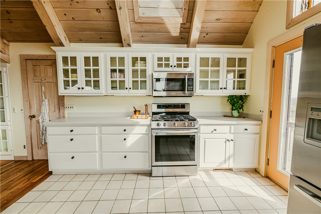 6520 North Avon Road Avon, NY 14472 - Photo 12 of 48