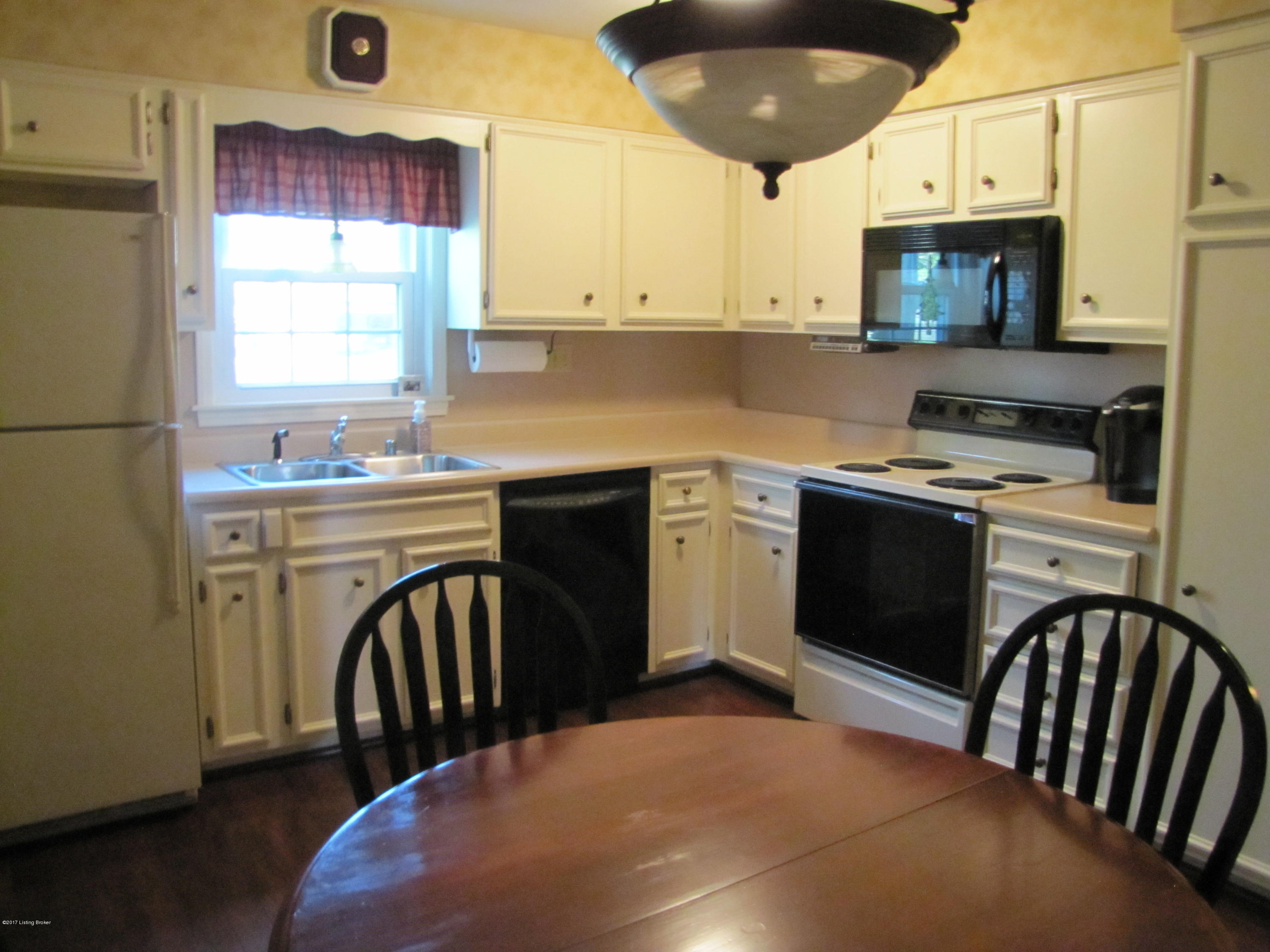 1907 Hollen Road Louisville, KY 40222 - Photo 32 of 32 IMG_0033