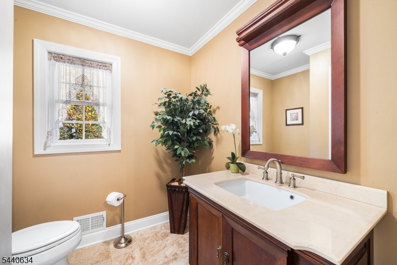 21 Angus Lane Warren, NJ 07059 - Photo 12 of 48