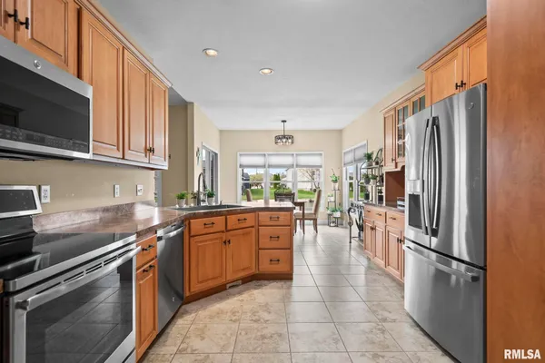 $500,000 | 6421 Winterberry Lane, Springfield, IL 62712