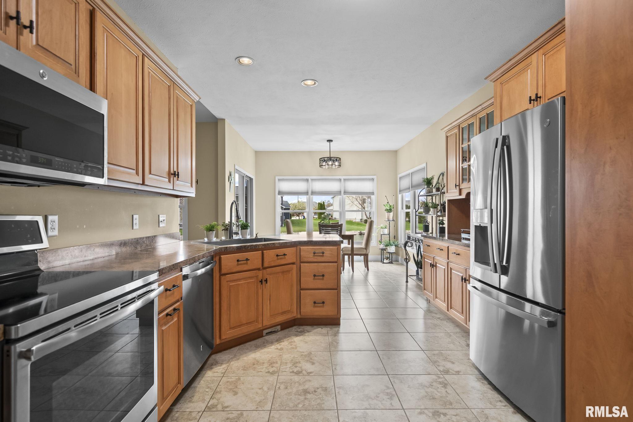 6421 Winterberry Lane Springfield, IL 62712 - Photo 11 of 54