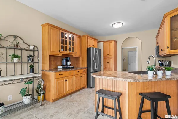 $500,000 | 6421 Winterberry Lane, Springfield, IL 62712