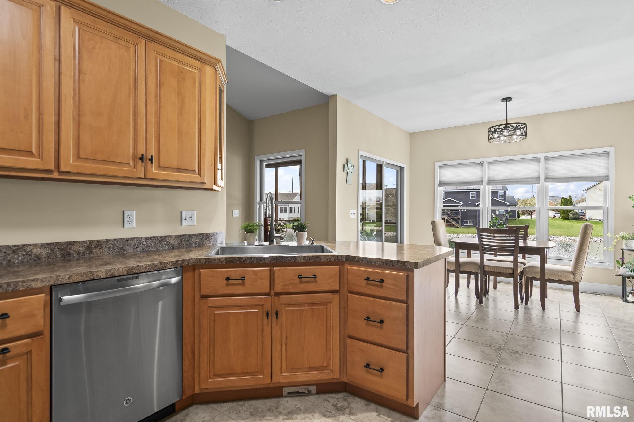 6421 Winterberry Lane Springfield, IL 62712 - Photo 14 of 54