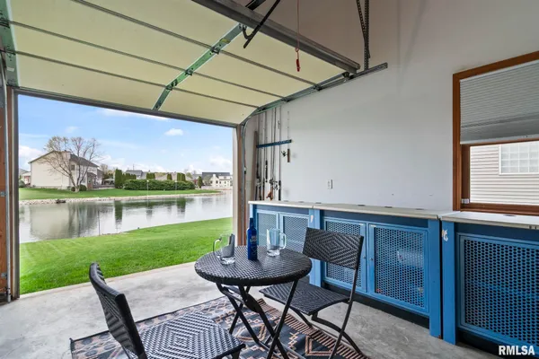 $500,000 | 6421 Winterberry Lane, Springfield, IL 62712