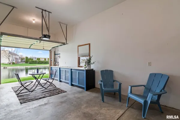 $500,000 | 6421 Winterberry Lane, Springfield, IL 62712