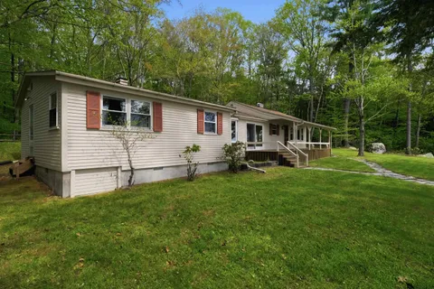 $3,250,000 | 61 Wallace Point Road, Moultonborough, NH 03254