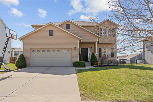$550,000 | 23513 West 89th Terrace, Lenexa, KS 66227