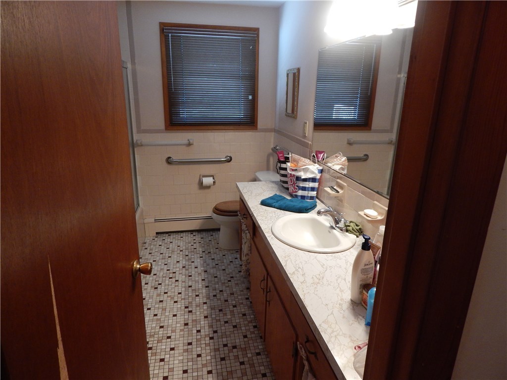 123 Getchell Avenue Woonsocket, RI 02895 - Photo 13 of 21 Gallery Image 13