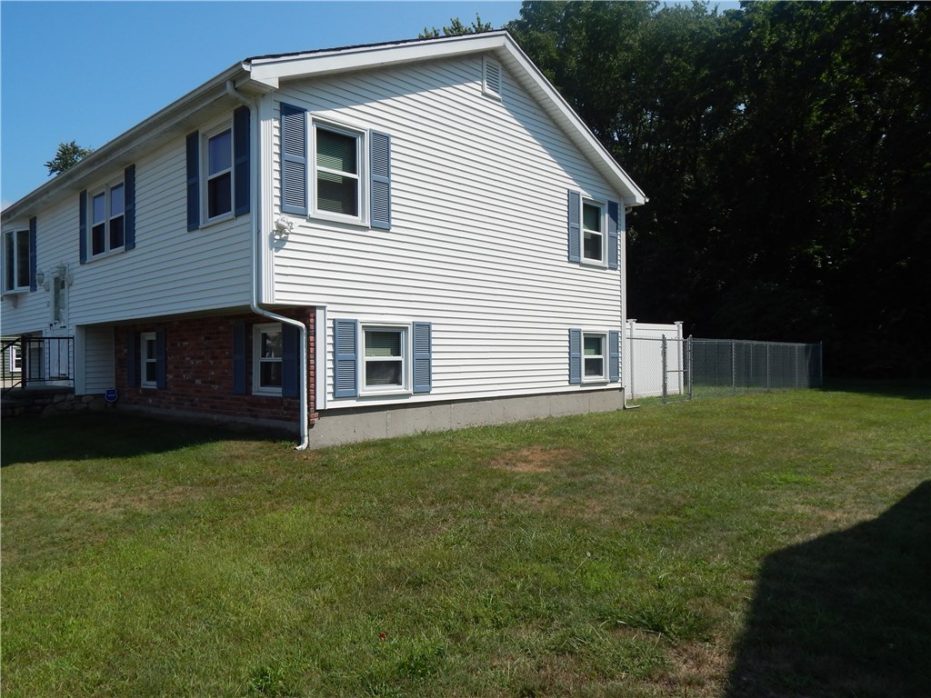 123 Getchell Avenue Woonsocket, RI 02895 - Photo 4 of 21 Gallery Image 4