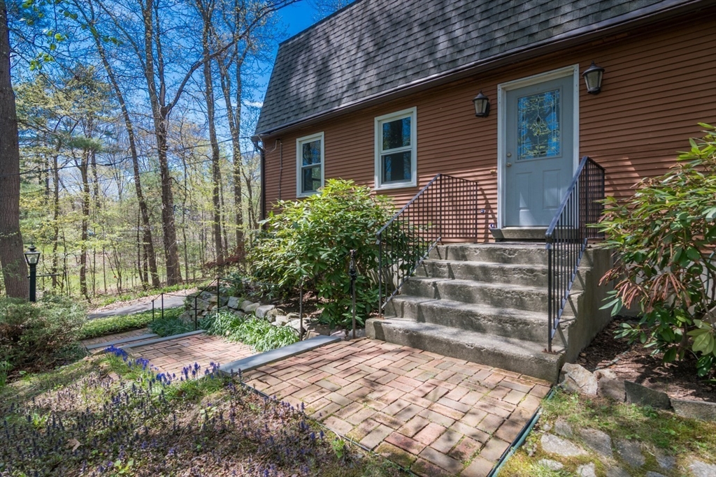 34 Allen Road Belchertown, MA 01007 - Photo 3 of 42 Gallery Image 3
