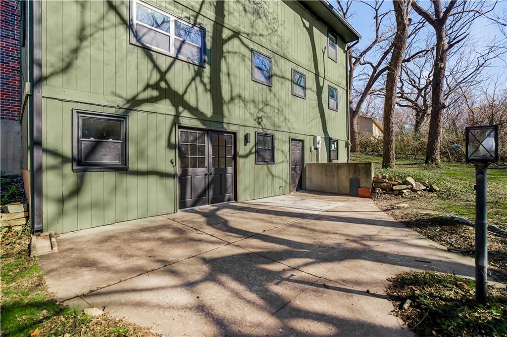 2729 Stratford Road Lawrence, KS 66049 - Photo 20 of 21