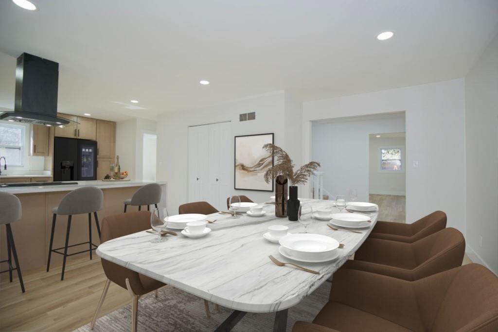 2729 Stratford Road Lawrence, KS 66049 - Photo 3 of 21