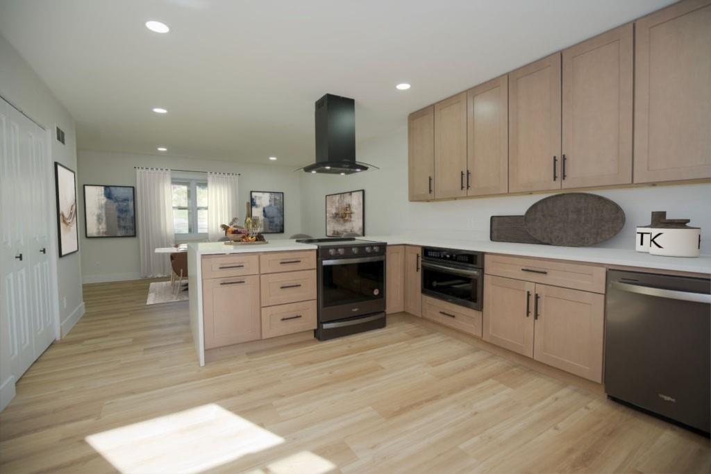 2729 Stratford Road Lawrence, KS 66049 - Photo 5 of 21